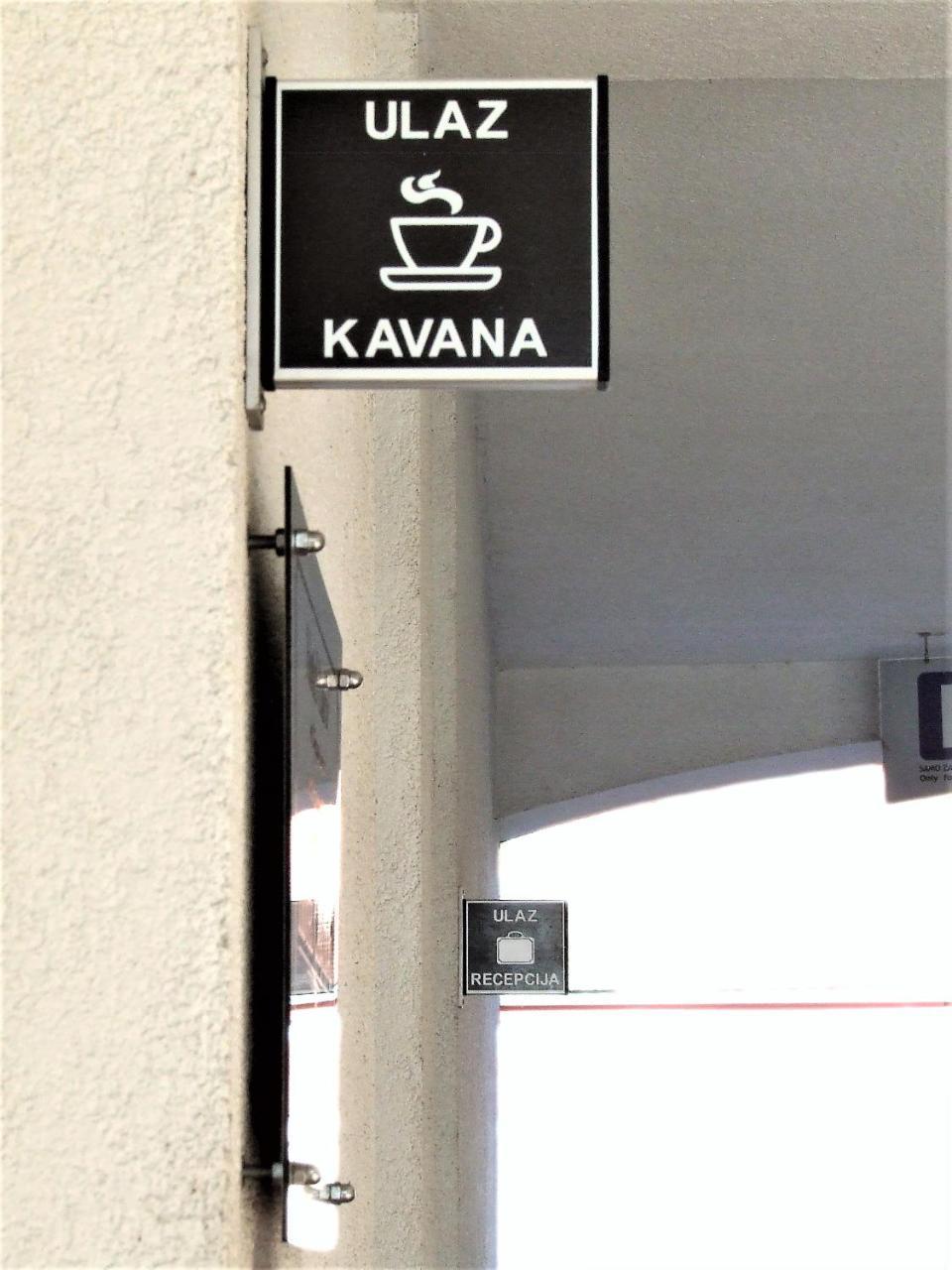 Hotel Central Bród Kültér fotó